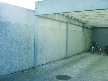 Galvaniseret, lukket, bærende stolpe nedstøbt i beton