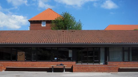 skolefløj fra 1968 med elastiske fuger både ud- og indvendigt
