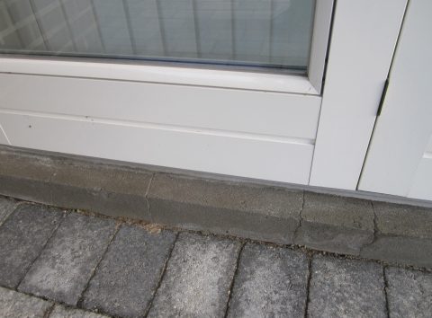 Revner i sokkelpuds